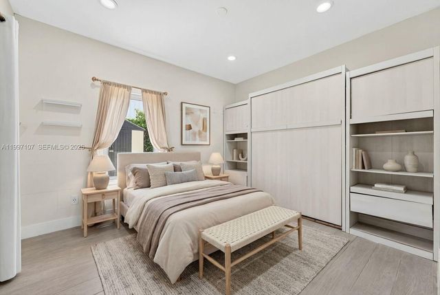 1126 NE 16th Ct, Fort Lauderdale, FL 33305