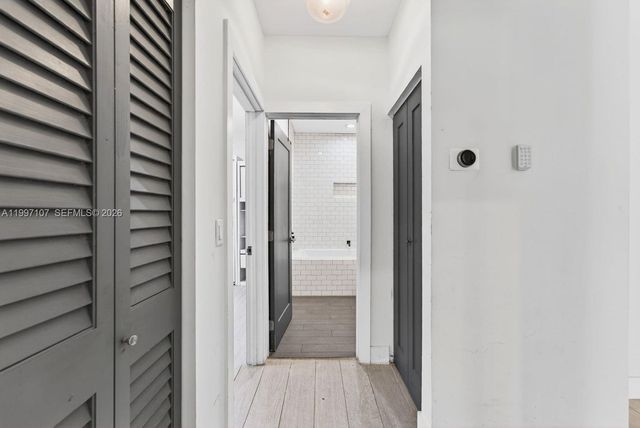 1126 NE 16th Ct, Fort Lauderdale, FL 33305