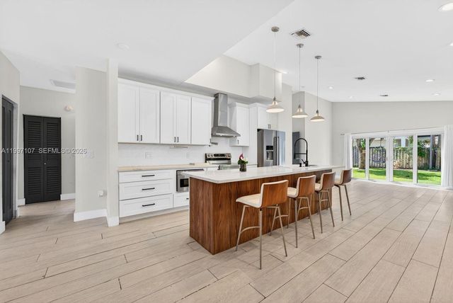 1126 NE 16th Ct, Fort Lauderdale, FL 33305