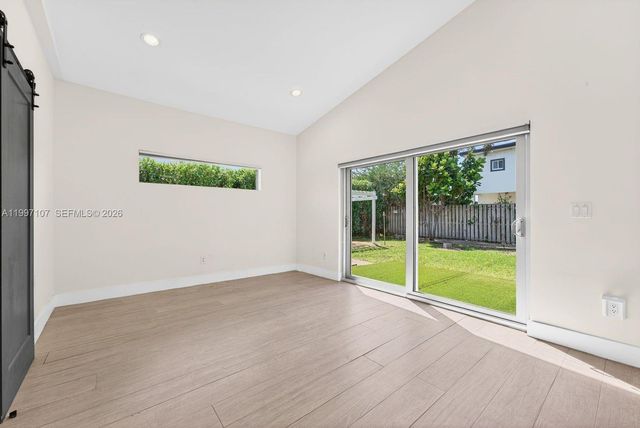 1126 NE 16th Ct, Fort Lauderdale, FL 33305