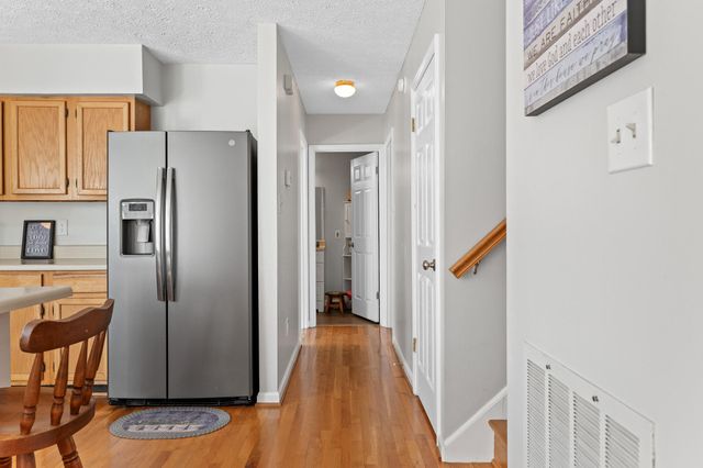 1950 Dundee RD, Huddleston, VA 24104