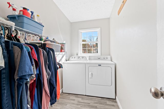 1950 Dundee RD, Huddleston, VA 24104