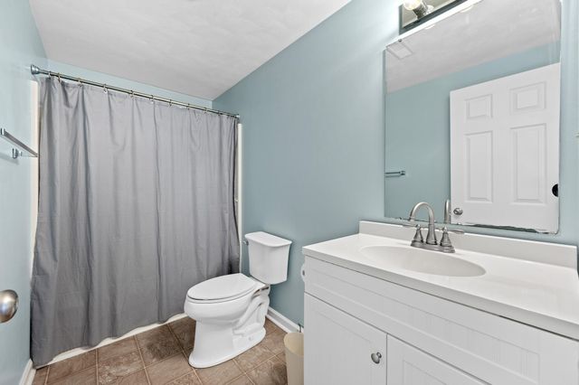 1950 Dundee RD, Huddleston, VA 24104