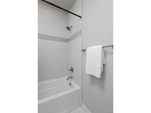 1878 W 50th St, Loveland, CO 80538