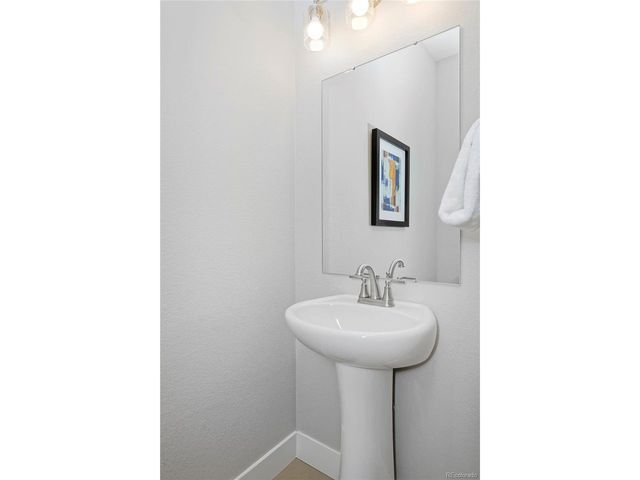 1878 W 50th St, Loveland, CO 80538