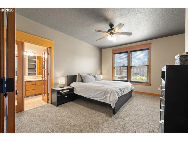 16138 Se GOOSEHOLLOW Dr, Damascus, OR 97089