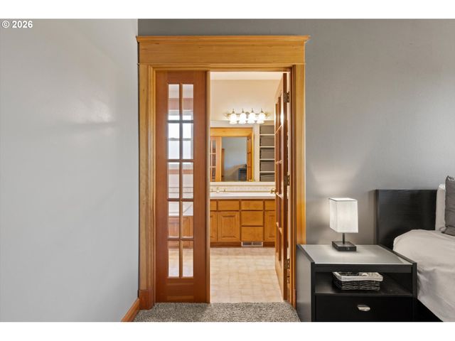 16138 Se GOOSEHOLLOW Dr, Damascus, OR 97089