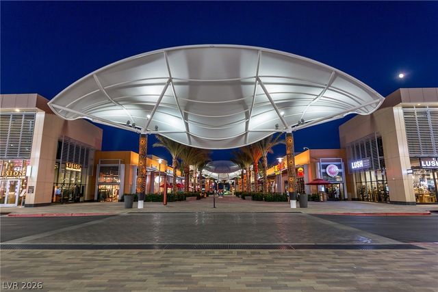 11733 Via Esperanza Avenue, Las Vegas, NV 89138