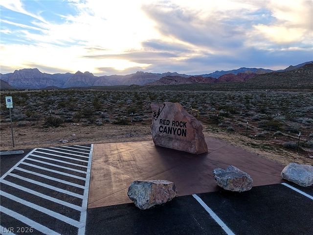 11733 Via Esperanza Avenue, Las Vegas, NV 89138