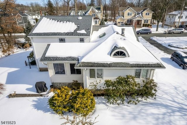 15 Walnut St, Chatham Boro, NJ 07928