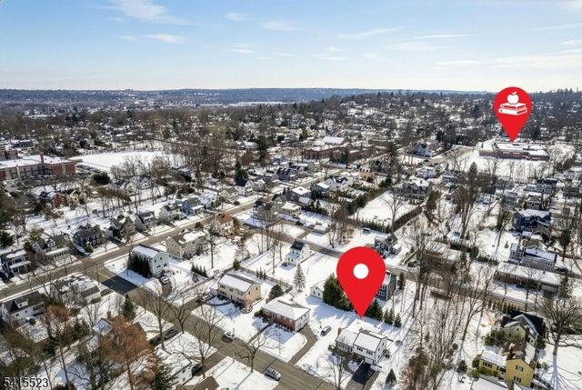 15 Walnut St, Chatham Boro, NJ 07928