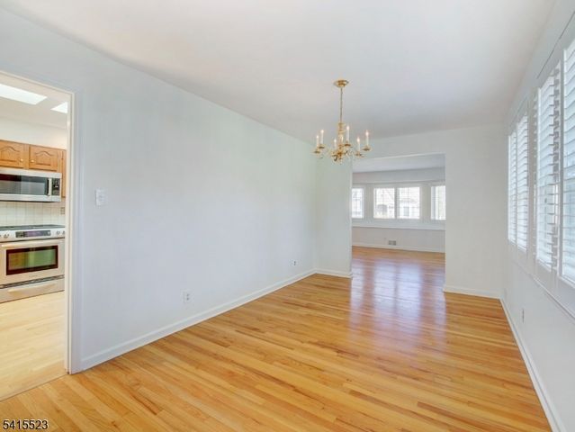 15 Walnut St, Chatham Boro, NJ 07928