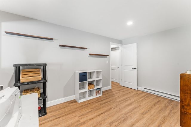 32 Howarth Dr, Upton, MA 01568