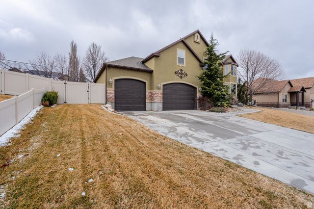 8026 S CRICKET LN, West Jordan, UT 84081