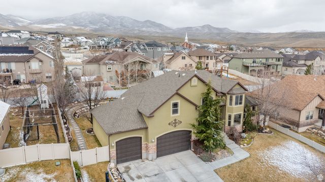 8026 S CRICKET LN, West Jordan, UT 84081