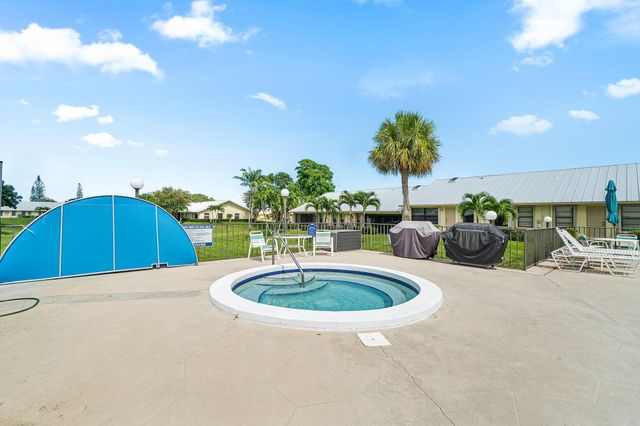 7711 SE Sugar Sand Circle E 33455, Hobe Sound, FL 33455