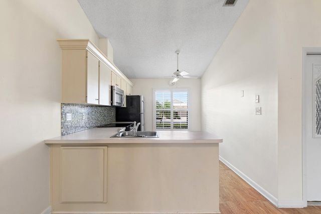 7711 SE Sugar Sand Circle E 33455, Hobe Sound, FL 33455