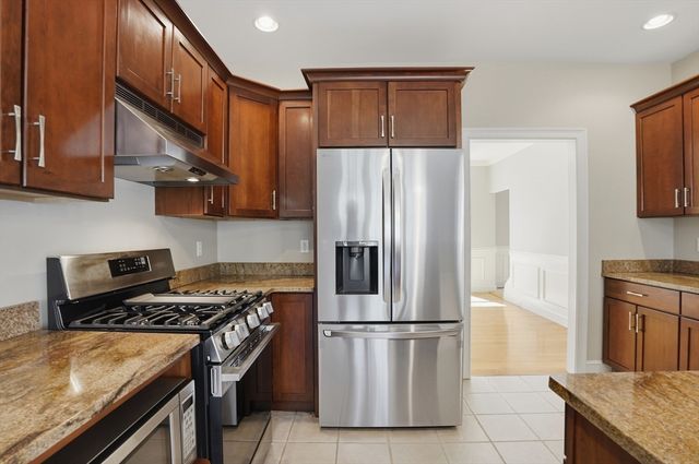 14 Mark Circle, Holden, MA 01520