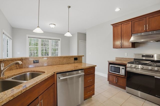 14 Mark Circle, Holden, MA 01520