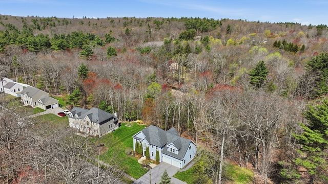 14 Mark Circle, Holden, MA 01520