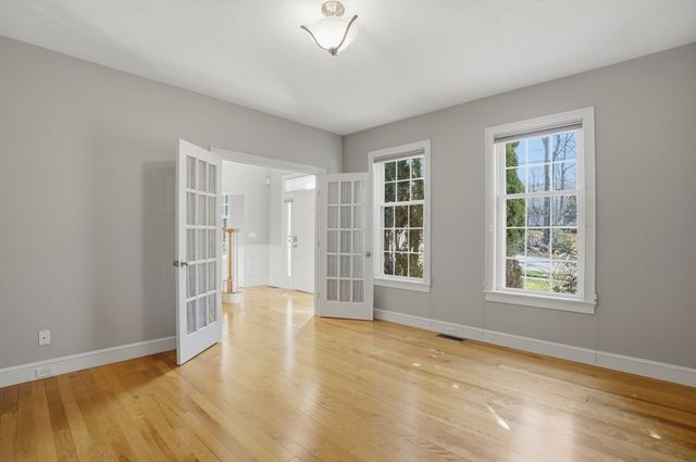 14 Mark Circle, Holden, MA 01520