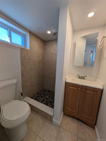 33 E Vacation 3, Hopewell Junction, NY 12590