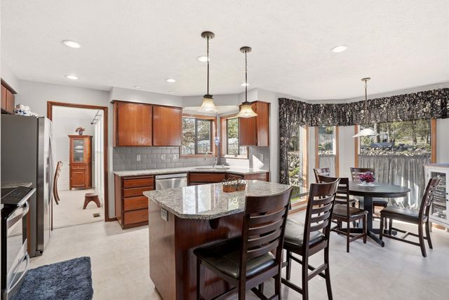 2006 W Wedgewood Ave, Spokane, WA 99208