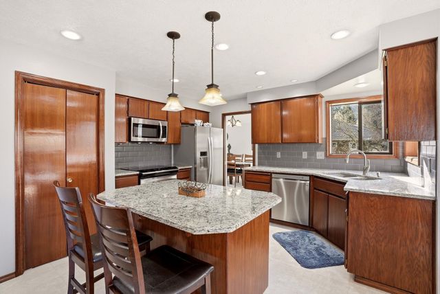 2006 W Wedgewood Ave, Spokane, WA 99208