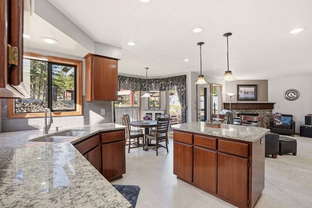 2006 W Wedgewood Ave, Spokane, WA 99208