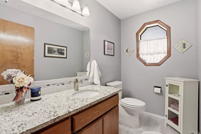 2006 W Wedgewood Ave, Spokane, WA 99208