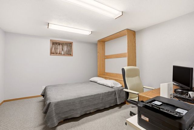 2006 W Wedgewood Ave, Spokane, WA 99208