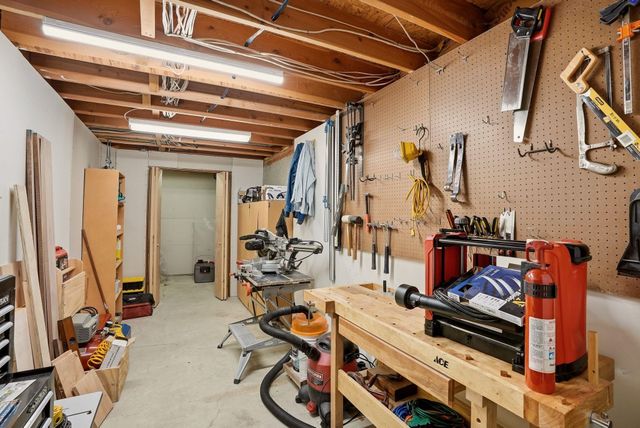 2006 W Wedgewood Ave, Spokane, WA 99208