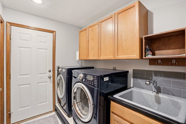 2006 W Wedgewood Ave, Spokane, WA 99208