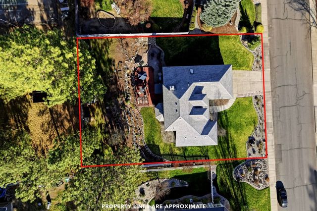 2006 W Wedgewood Ave, Spokane, WA 99208