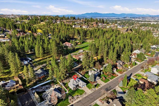 2006 W Wedgewood Ave, Spokane, WA 99208