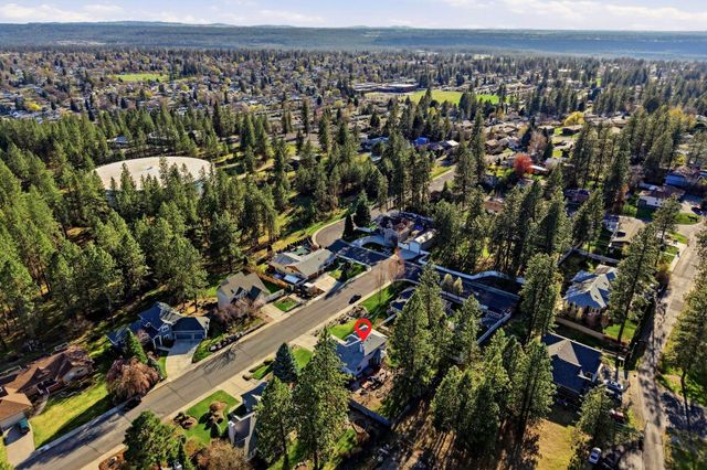 2006 W Wedgewood Ave, Spokane, WA 99208