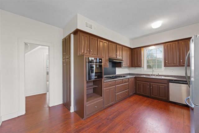 1609 Walworth Street, Greenville, TX 75401