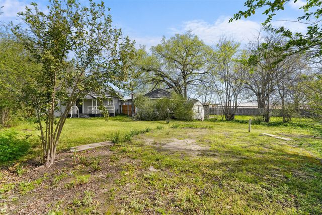 1609 Walworth Street, Greenville, TX 75401