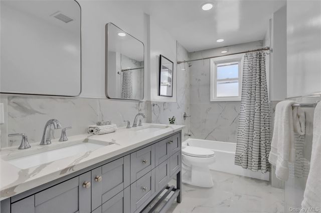 3 Jayne Avenue, Melville, NY 11747