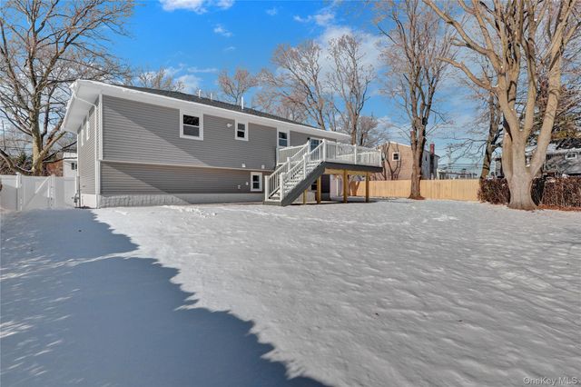 3 Jayne Avenue, Melville, NY 11747