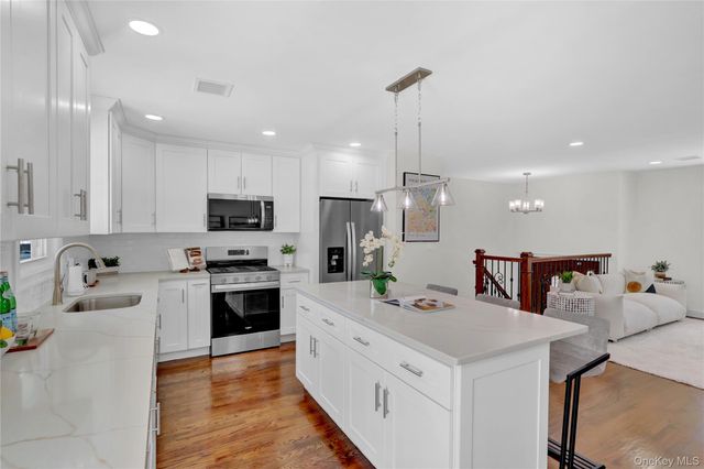 3 Jayne Avenue, Melville, NY 11747