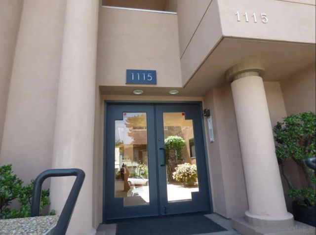 1115 Pearl Street 6, La Jolla, CA 92037