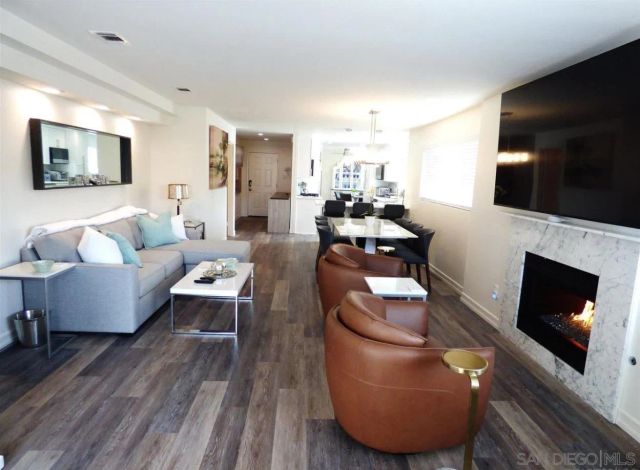 1115 Pearl Street 6, La Jolla, CA 92037