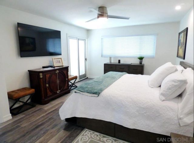 1115 Pearl Street 6, La Jolla, CA 92037
