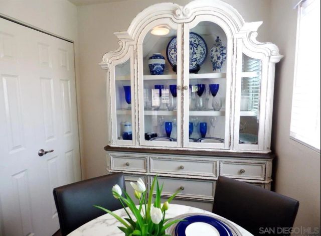 1115 Pearl Street 6, La Jolla, CA 92037