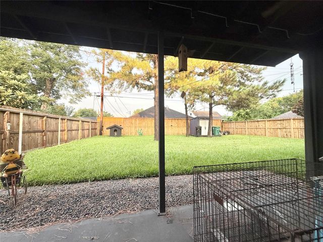 2043 Des Jardines Street, Houston, TX 77023