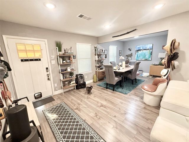 2043 Des Jardines Street, Houston, TX 77023