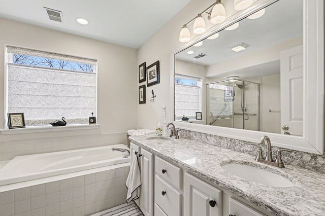 716 Cobblestone Way, Chelsea, MI 48118