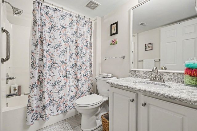 716 Cobblestone Way, Chelsea, MI 48118