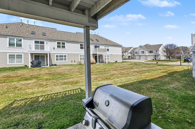 716 Cobblestone Way, Chelsea, MI 48118